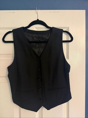 Banana Republic Black Classic Button Vest size 6
